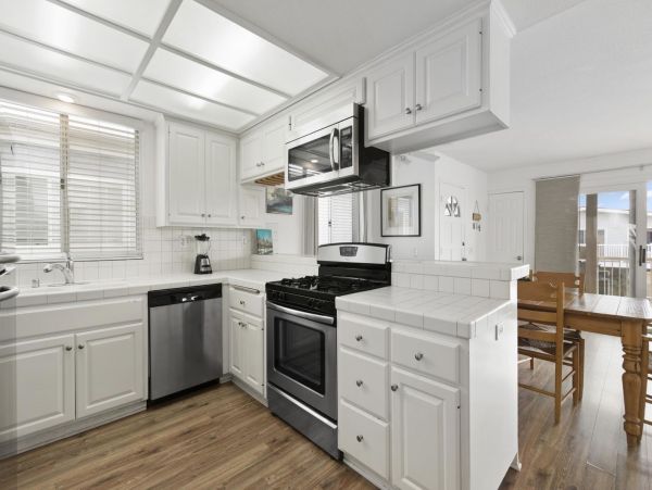 Newport Beach Home 998433