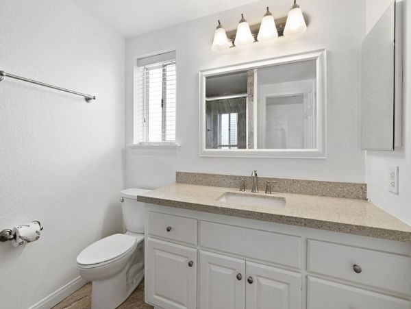 Newport Beach Home 998433