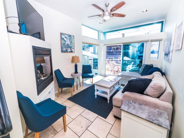 Newport Beach Condo 998434