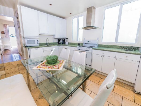 Newport Beach Condo 998434