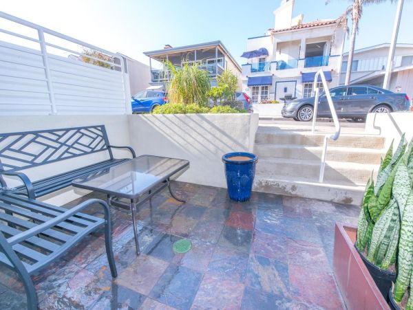 Newport Beach Condo 998434