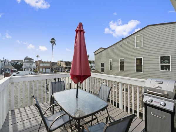 Newport Beach Condo 998435