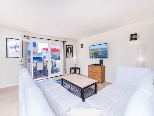 Newport Beach Home 998436