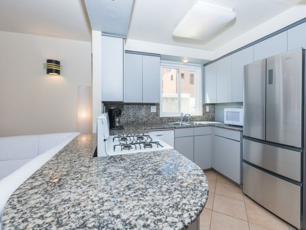 Newport Beach Home 998436