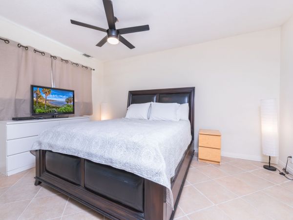Newport Beach Home 998436