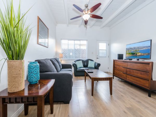 Newport Beach Home 998437
