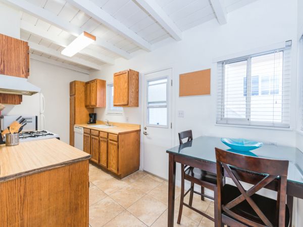 Newport Beach Home 998437