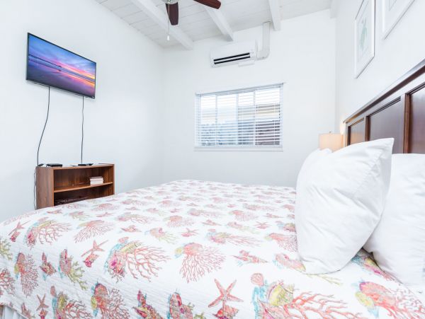 Newport Beach Home 998437