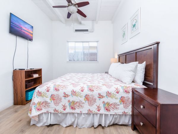 Newport Beach Home 998437