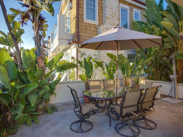 Newport Beach Home 998438