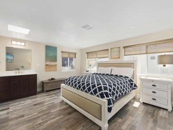 Newport Beach Condo 998439