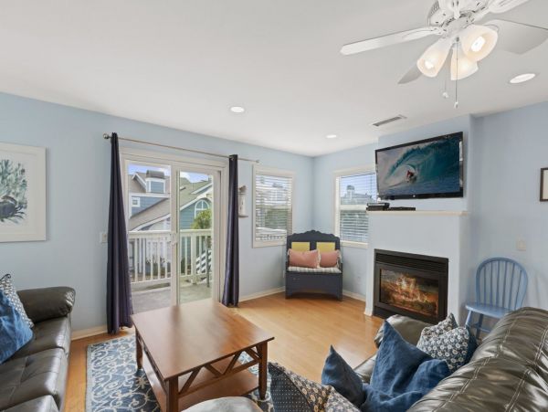 Newport Beach Condo 998440