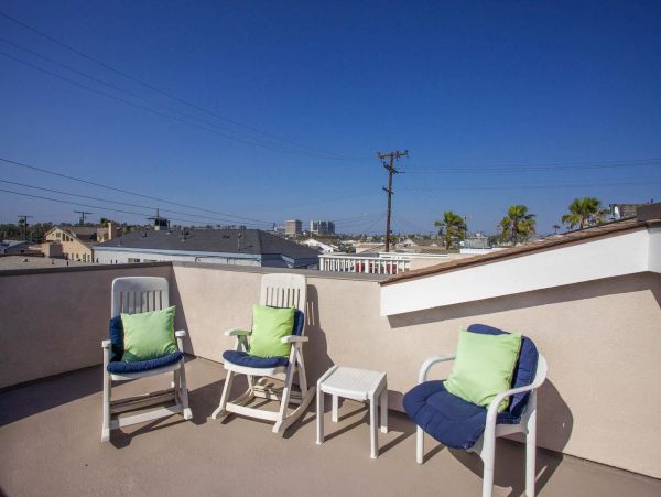 Newport Beach Condo 998440