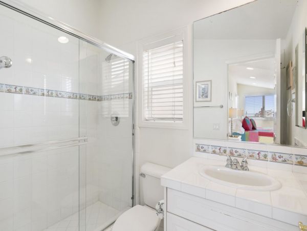 Newport Beach Condo 998440