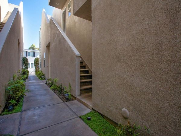 Newport Beach Condo 998440