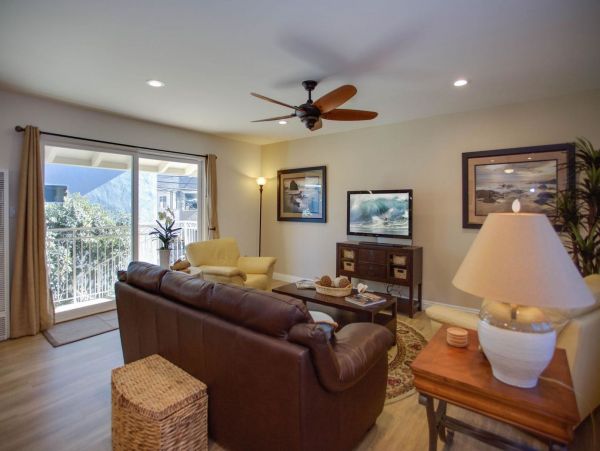 Newport Beach Condo 998443