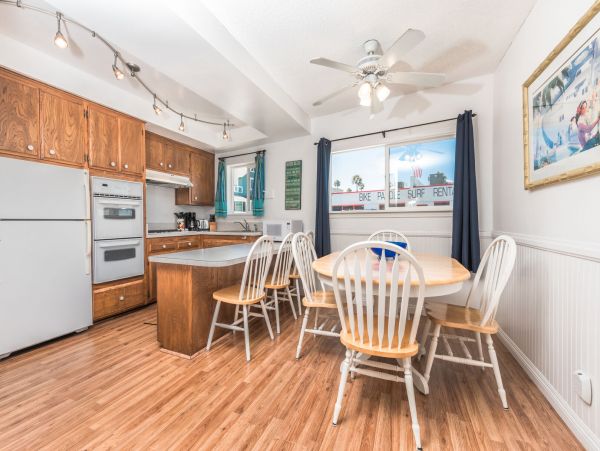 Newport Beach Home 998444