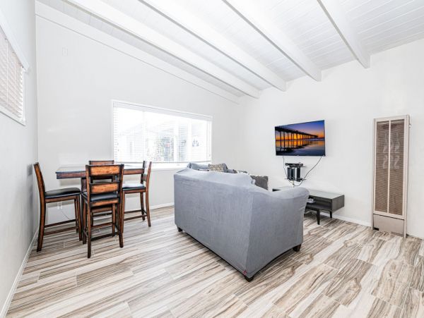 Newport Beach Home 998445