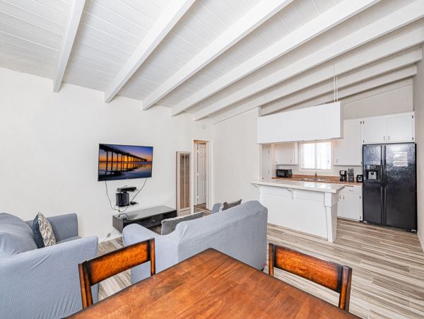 Newport Beach Home 998445