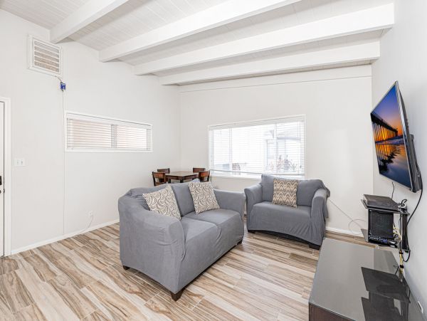Newport Beach Home 998445