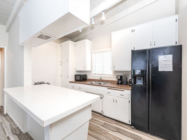 Newport Beach Home 998445