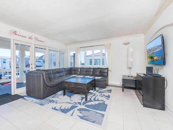 Newport Beach Home 998446