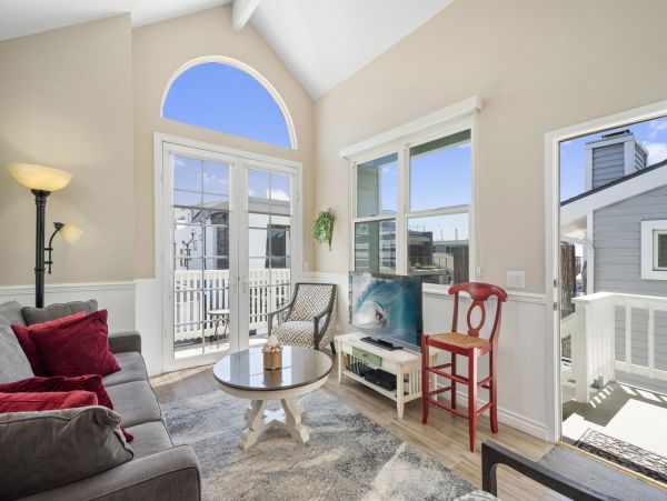 Newport Beach Home 998447