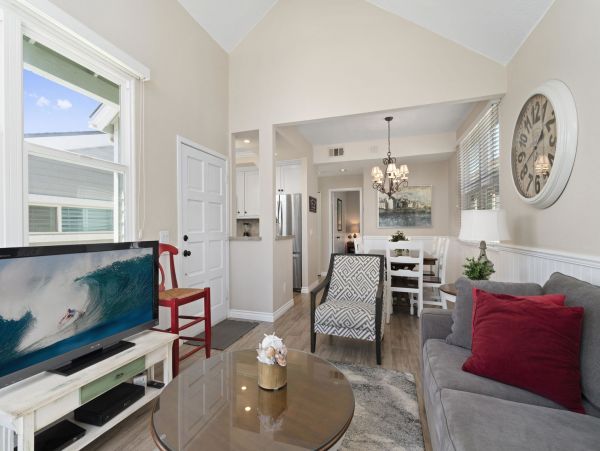 Newport Beach Home 998447