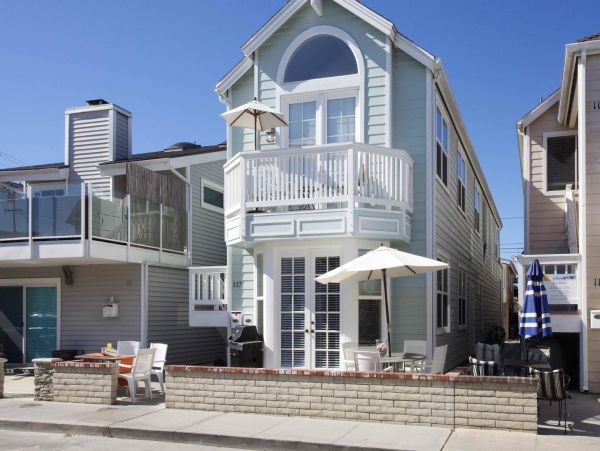 Newport Beach Home 998447
