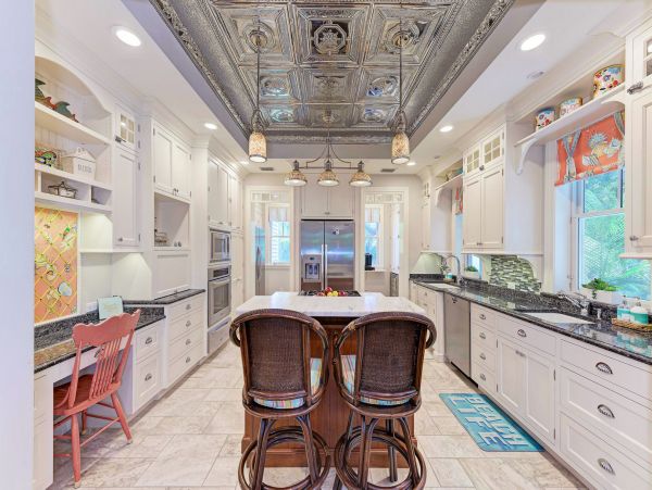 Gorgeous 5 Bedroom One House Back From Beach