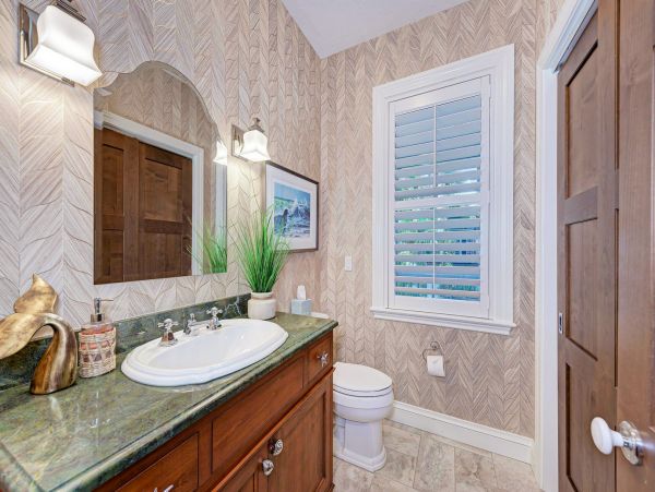 Gorgeous 5 Bedroom One House Back From Beach