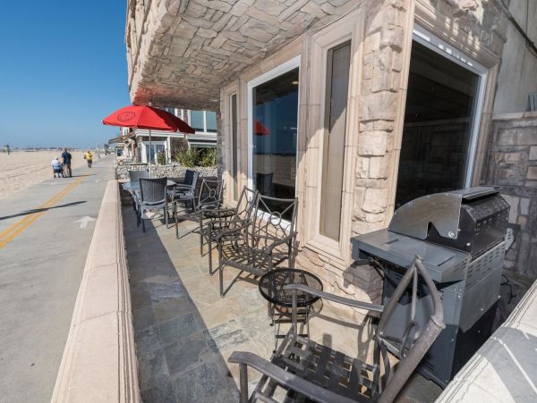Newport Beach Home 998450