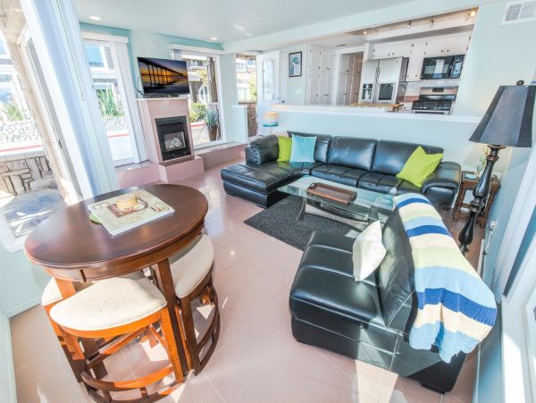 Newport Beach Home 998450