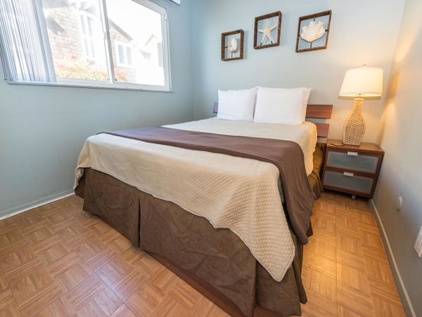 Newport Beach Home 998450