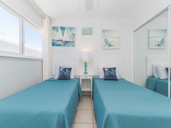 Newport Beach Home 998451