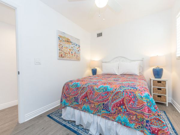 Newport Beach Home 998452