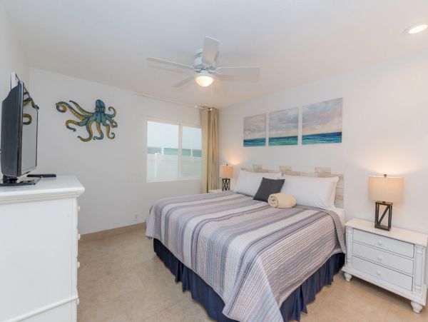 Newport Beach Home 998453