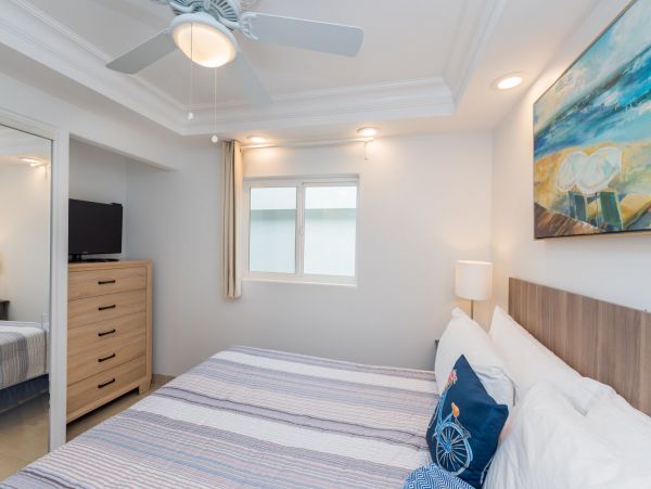 Newport Beach Home 998454