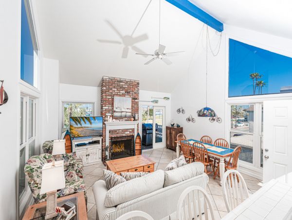 Newport Beach Home 998458