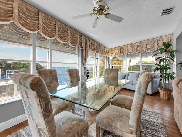 Wonderful Holmes Beach Waterfront Vacation Home & Boat Dock