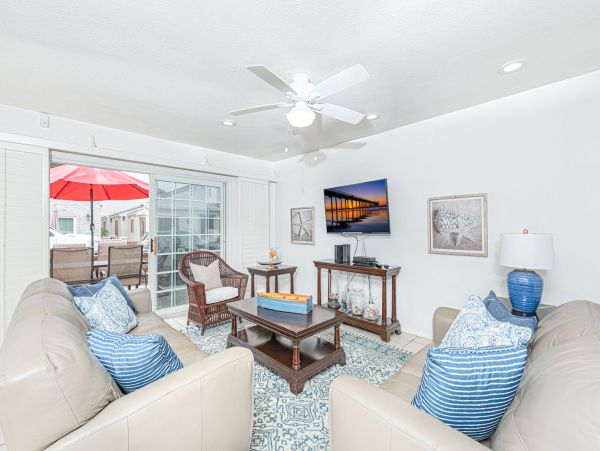 Newport Beach Home 998460