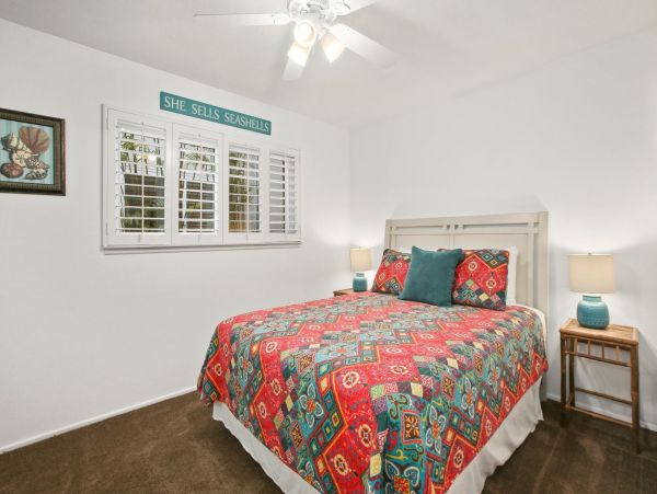 Newport Beach Home 998460