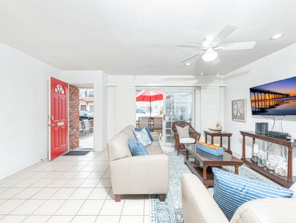 Newport Beach Home 998460