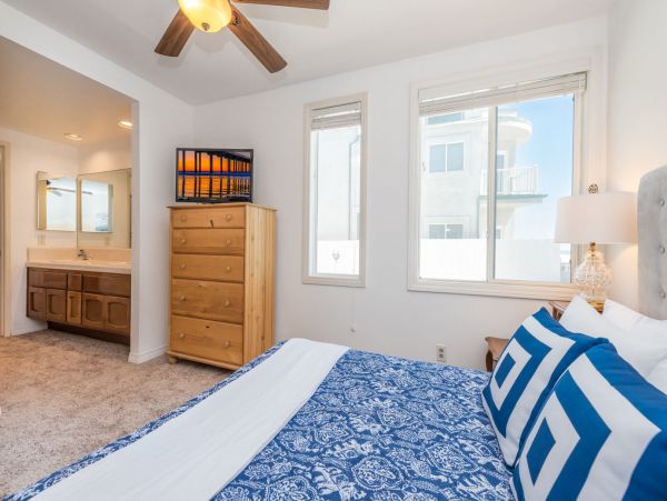 Newport Beach Home 998461