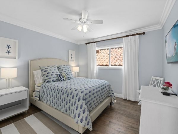 Newport Beach Home 998462