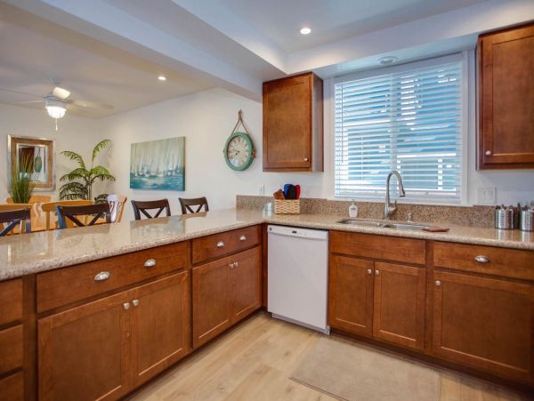 Newport Beach Home 998466