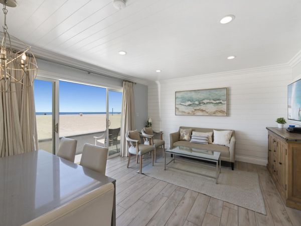 Newport Beach Home 998467