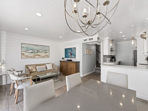 Newport Beach Home 998467