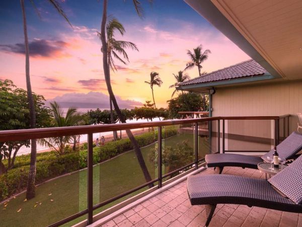 Luxurious 3 Bedroom Oceanfront Vacation Condo in Lahaina