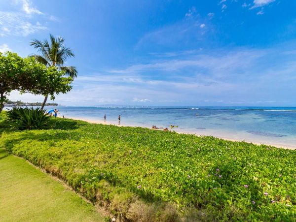 Luxurious 3 Bedroom Oceanfront Vacation Condo in Lahaina
